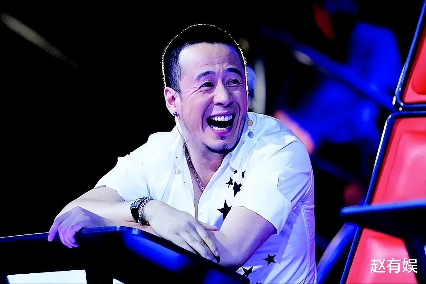 |“伪大师”杨坤的歌坛幻灭史，被追捧时有多风光，现在就有多落魄