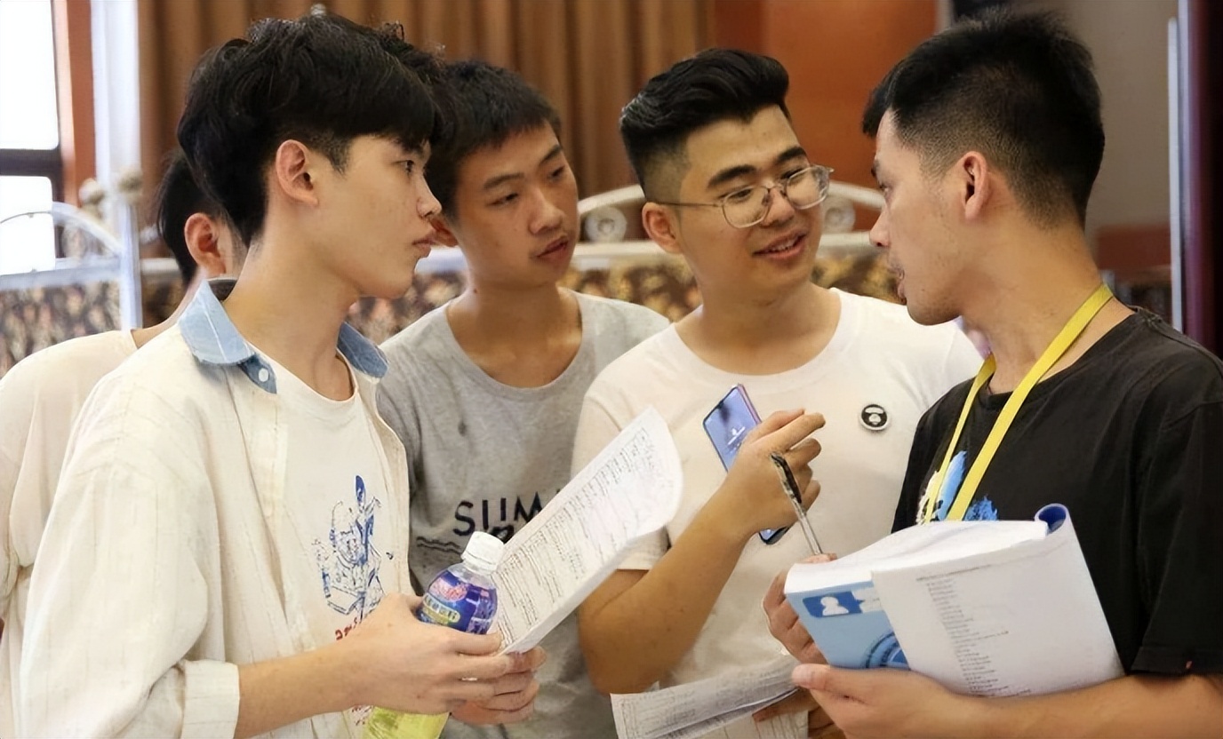 丈母娘“理想女婿”职业排名，公务员不在榜首，第一名成香饽饽