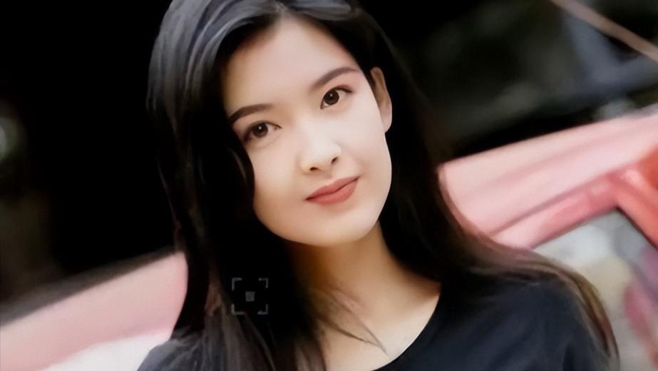 周慧敏：吴君如的一句“集邮女”，撕下了清纯玉女的真面目