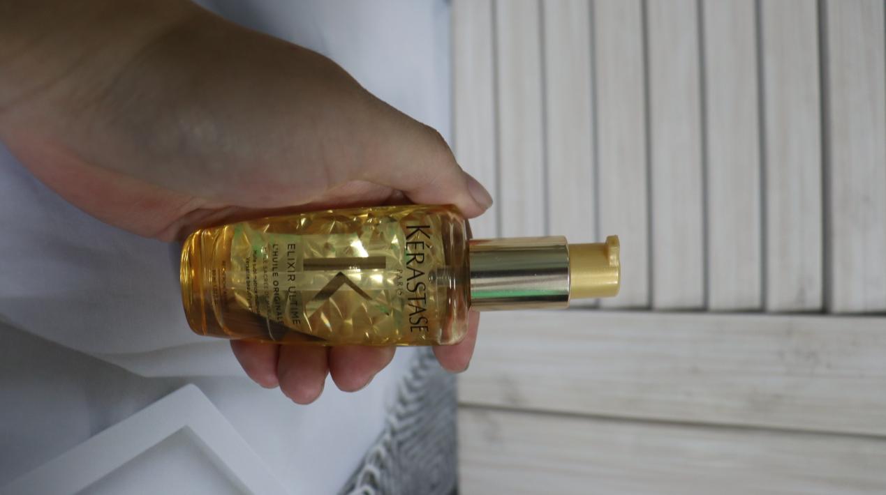 头发粗糙毛躁怎么改善？无限回购的干枯头发用精油大公开