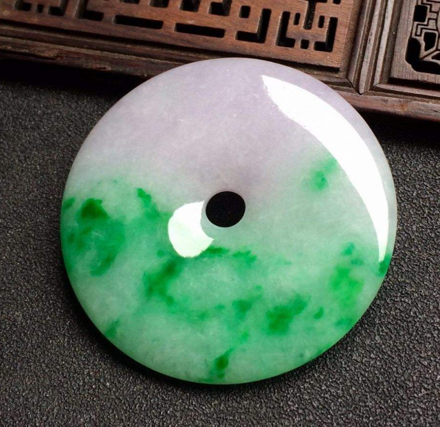 翡翠|新买的翡翠有层蜡，要用热水煮过才能戴？