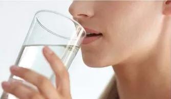 丰满 40几岁女人，皮肤细腻面色红润，比三年前还要好