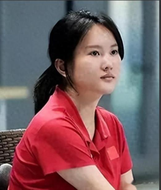 霍启山：嫂子我喜欢这个！郭晶晶：等着，嫂子给你要微信去