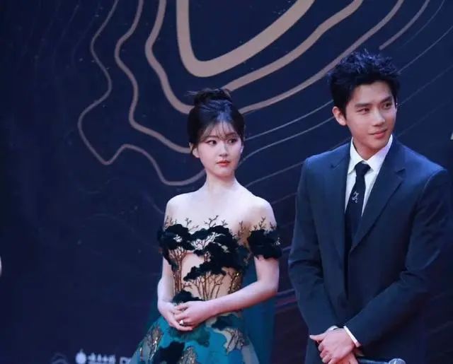 星光大赏：座位安排「暗藏玄机」，顶流和大咖之间隔着一条「银河」