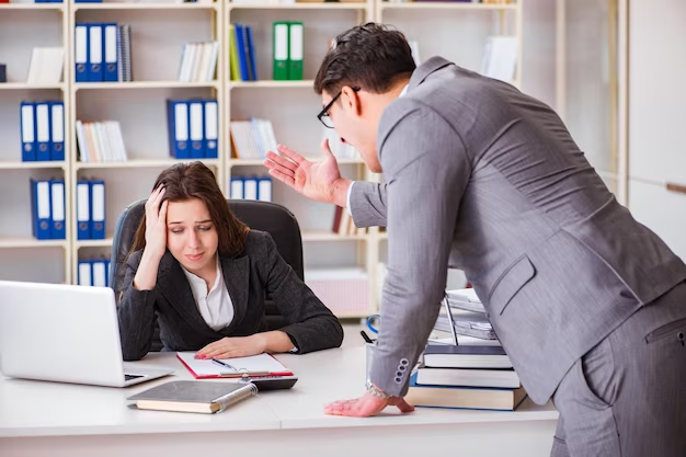 你容易引来职场霸凌吗?拥有这四种形象,让你对职场霸凌说不