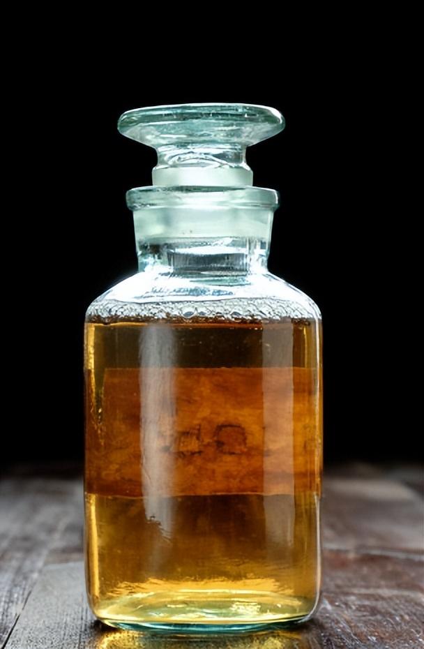 邓紫棋|又一“女老虎”落马!专挑小鲜肉陪过夜,女副市长吴丽华被查