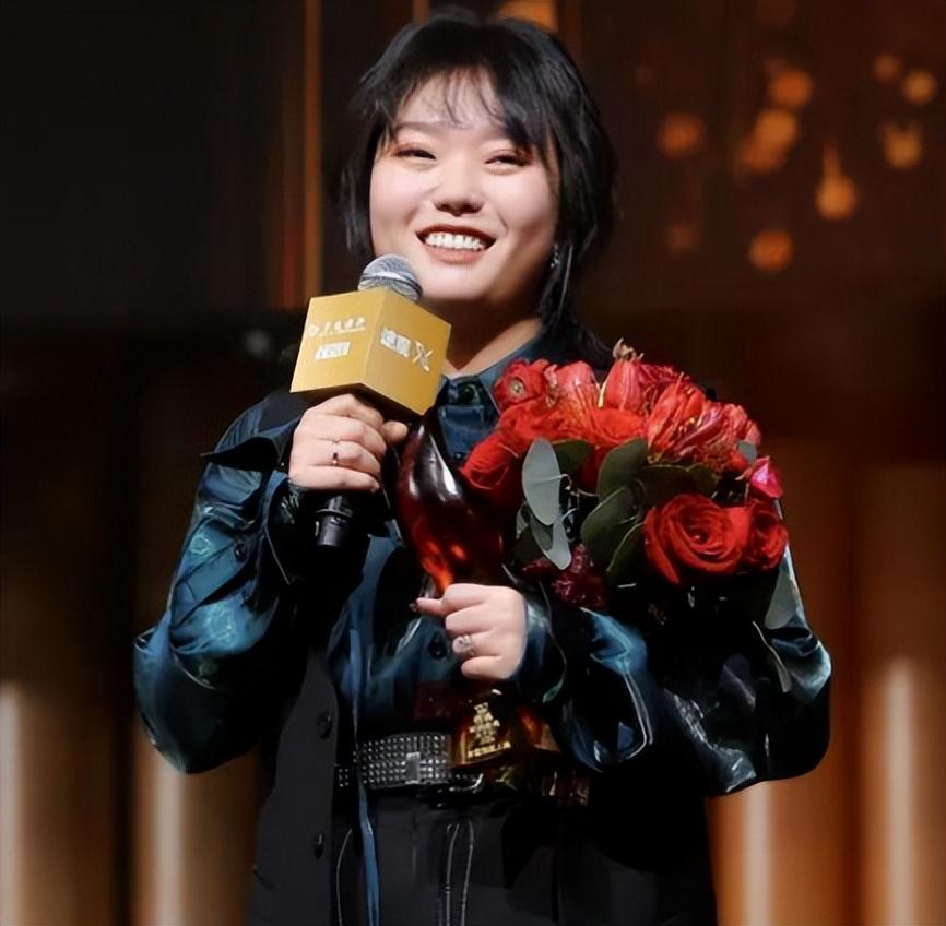 |赚再多的钱,出再大的名,也“救”不了李雪琴 !