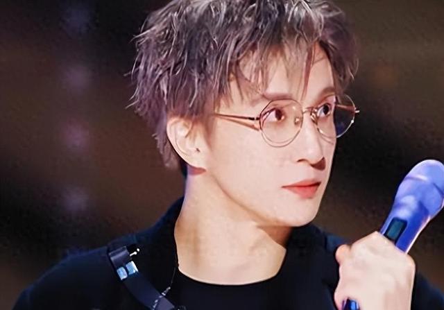 这一次,薛之谦和邓紫棋告诉我们,这个世界上有密不透风的墙