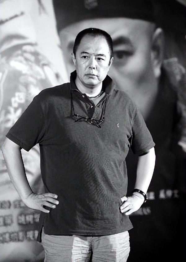 张铁林：入外籍却在国内捞金，遭众人炮轰，王刚暗讽大快人心