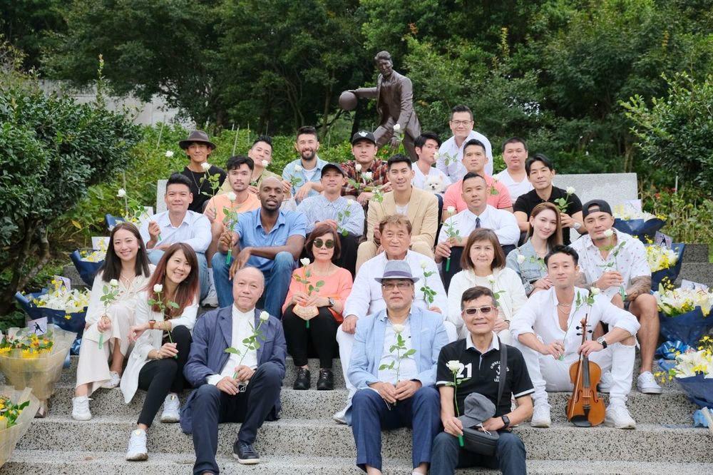 高以翔忌日前夕，二哥证实父亲突然离世，两个月前露面还精神奕奕