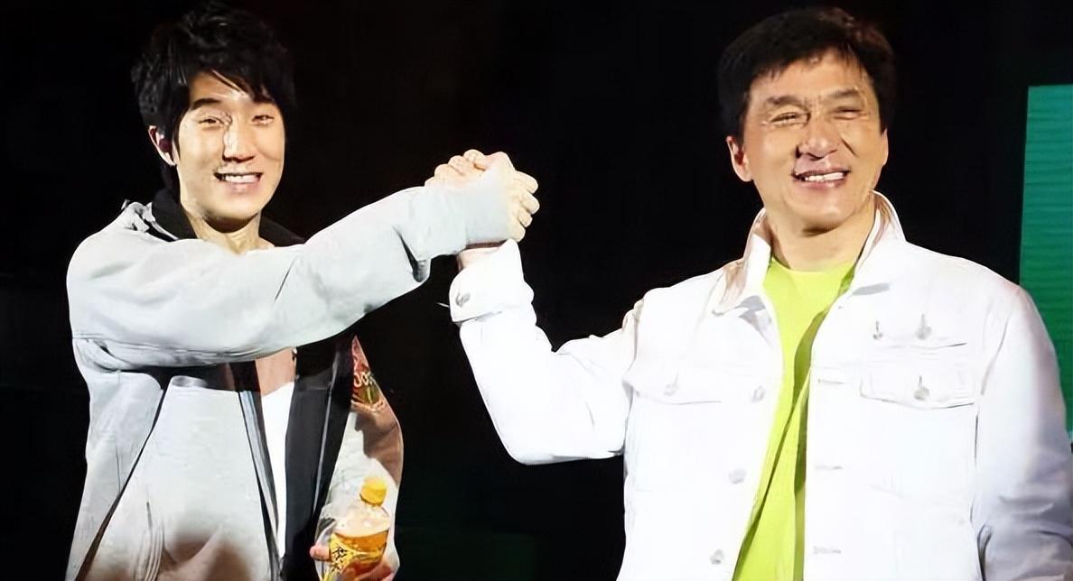 这次，69岁的成龙，终究逃不过“乱采花”的“反噬”