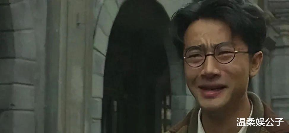 条件不符就别尬演“悍匪”了，38岁黄轩告诉你，啥是教科书式变态