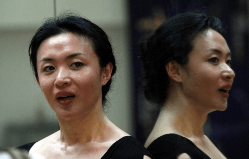 金星第一任妻子貌美如花,离婚时还怀着孕,如今过得怎样了?