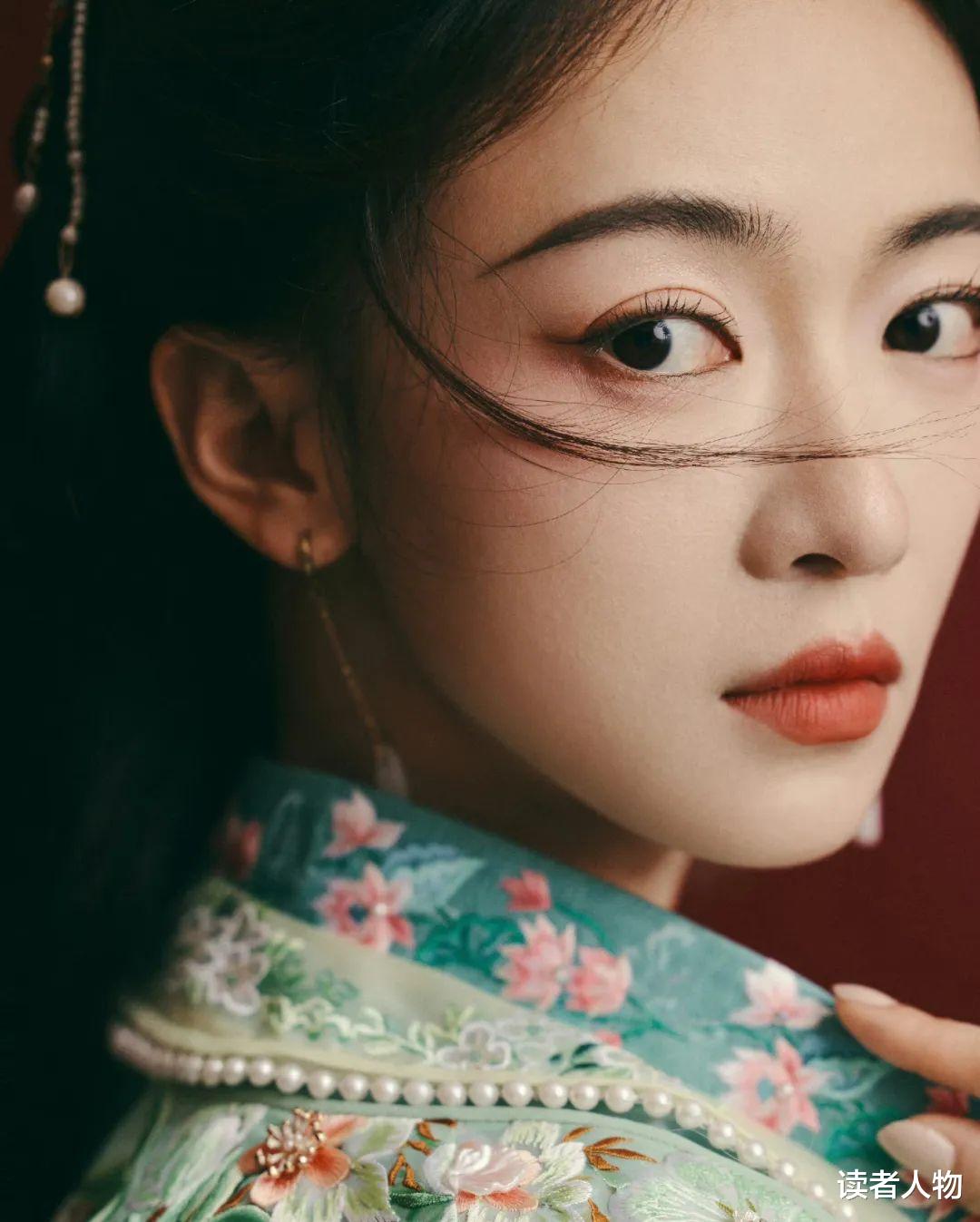 赵露思艳压迪丽热巴?看见生图我笑了