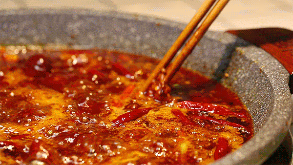 美食探店|吃火锅时，服务员频繁热情的问要不要“加汤”，其实这是一种暗示