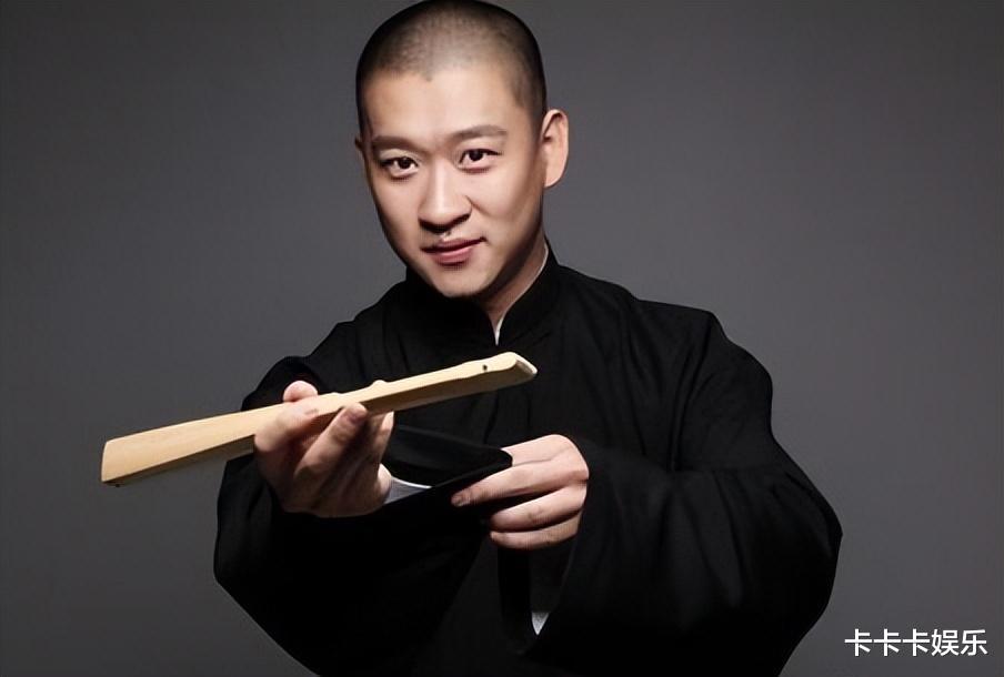 再看德云社和岳云鹏现状,才明白曹云金当年离开,并不全是为了钱