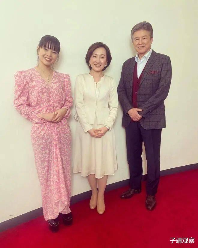 山口百惠|山口百惠身材发福气质仍优雅,三浦友和71岁还帅气,老了仍很般配