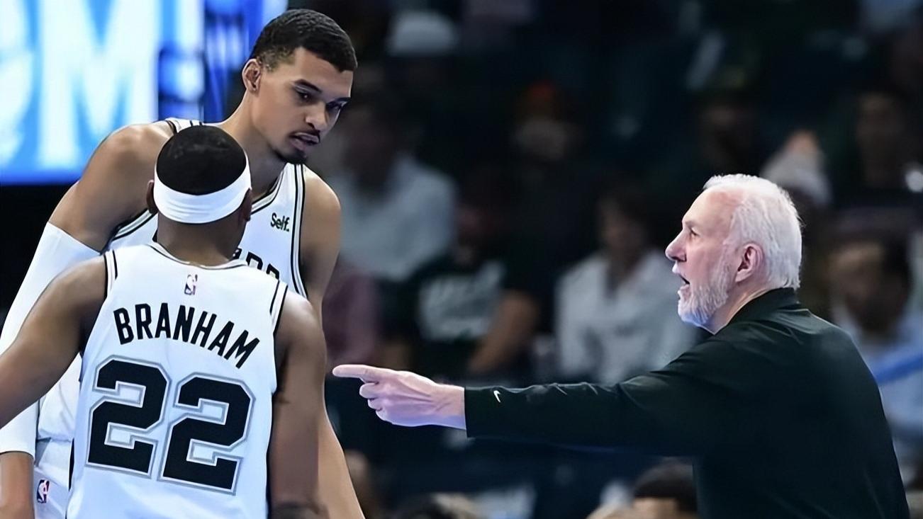 老戏骨！2分钟打出11-0，只差2分就绝杀，猜猜马刺怎么演的？