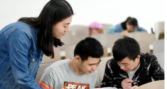 高考|毕业后才明白,公办专科和民办三本差的不是一星半点,好在没选错