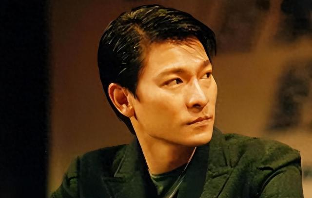 彻底瞒不住了！刘德华赖文慧关系曝光，原来除了结婚证什么都给了