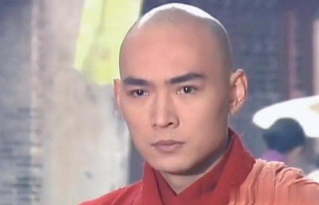 发型 靠刘海就别说颜值高了，7位明星告诉你，真正帅的人根本不靠发型