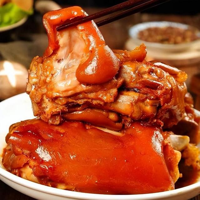 猪蹄|市场上的\冰冻猪蹄\从哪来的？冷藏柜老板说漏嘴，你听完再吃
