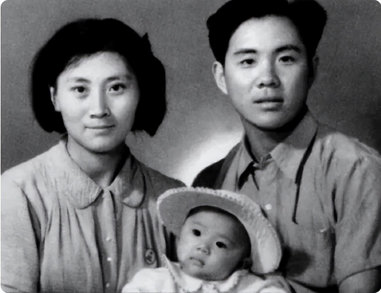 著名演员袁霞:成名背后有坎坷,她是少见的好继女,好儿媳 - 娱乐资讯