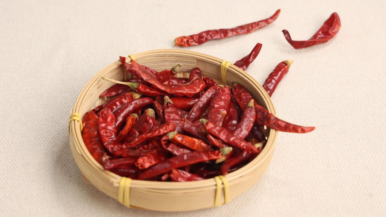 胃不好的人,医生建议:平日里少碰这2种食物,或能呵护胃的健康