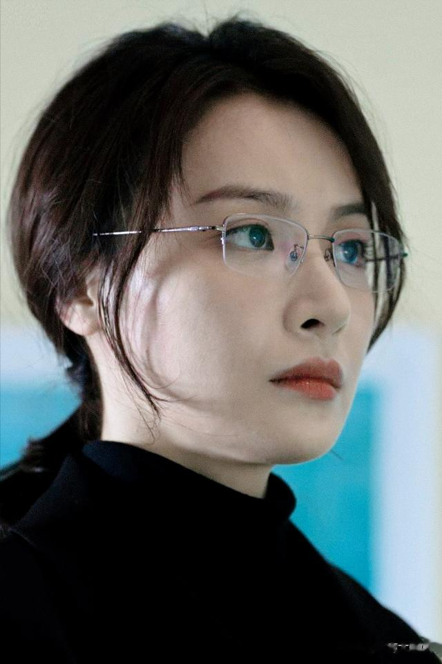 隆妮|狂飙里是恋叔典范，现实中是扶弟达人，隆妮：我要给易烊千玺买岛