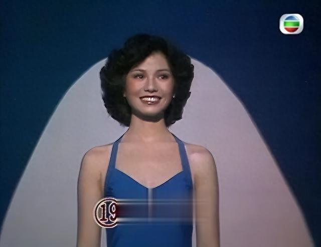 63岁香港「第一美女」全素顏街坊Look遭出卖！