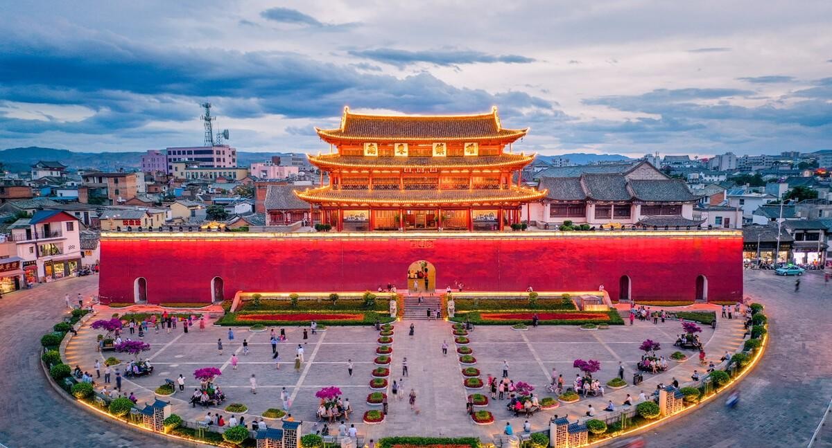 |中国极适合养老的县城:生活安逸,冬暖夏凉,美食多且物价还不贵