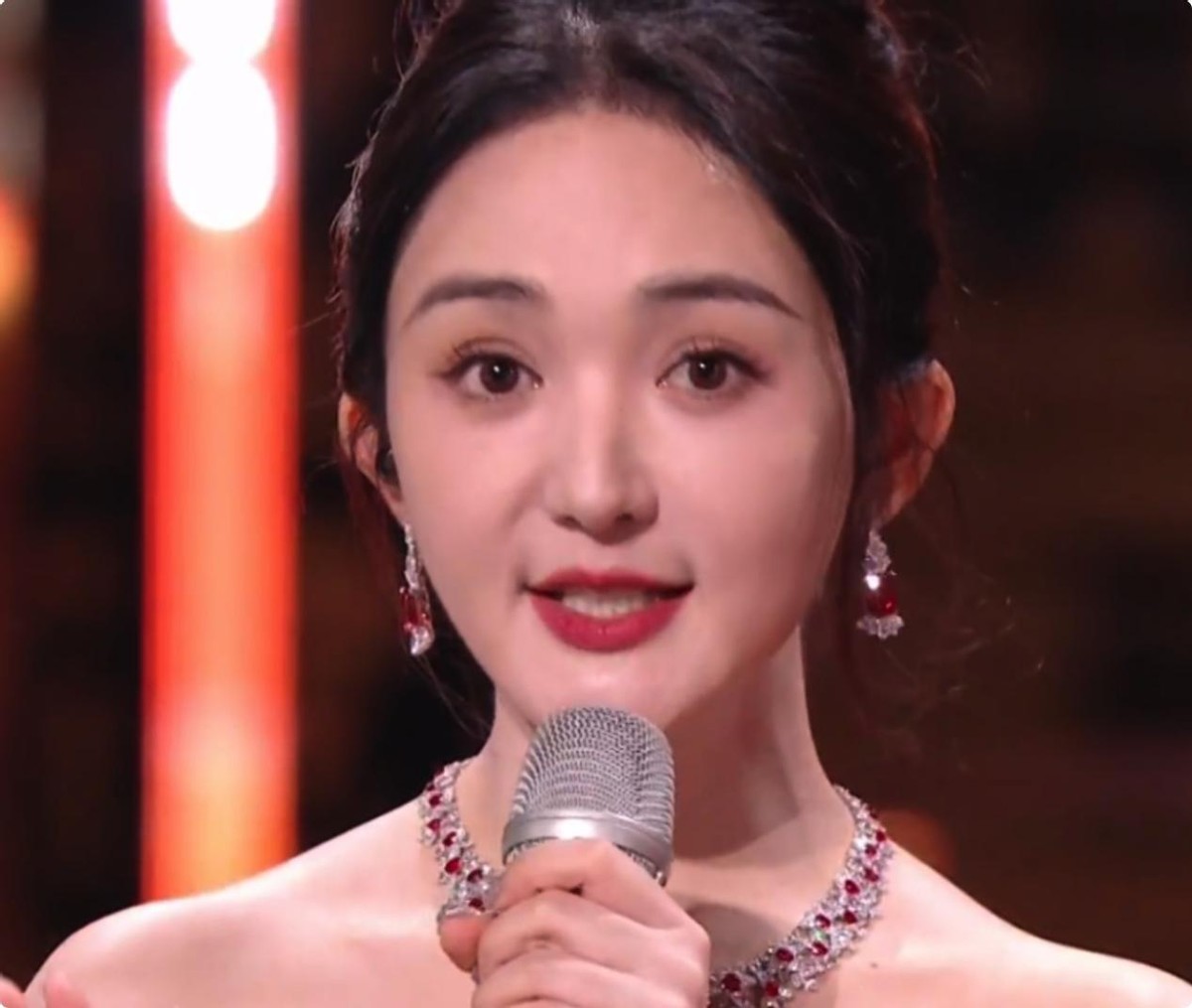 汪涵低调，何炅老了，谢娜离开了，芒果台跨年主持新格局形势已定