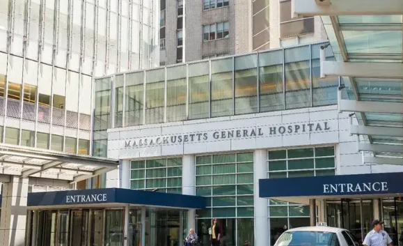 “芭比男友”贾斯汀:整形上百次,在后背植入翅膀,如今怎样了?