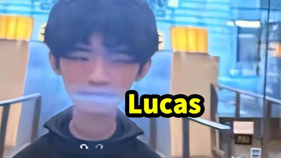 谢霆锋父子再被偶遇，Lucas高清全身照曝光，身高175cm体重仅120