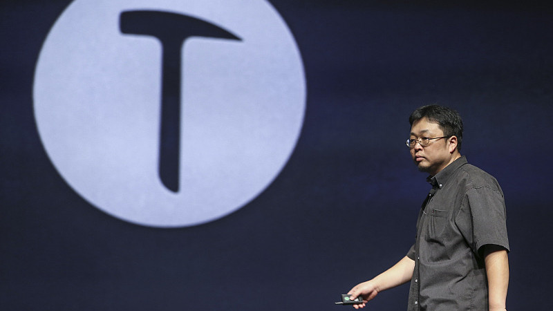 罗永浩|?投资人深夜炮轰罗永浩：你做事不地道 “真还传”是大家陪你演戏！