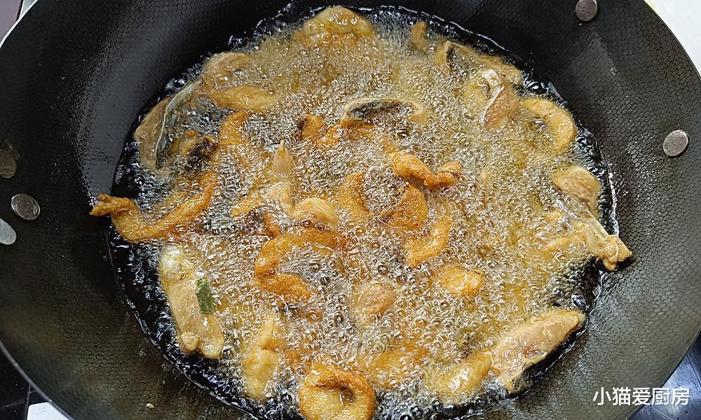 蔬菜|鱼肉别再红烧了,教你做成川味香辣鱼块,外酥里嫩,麻辣鲜香