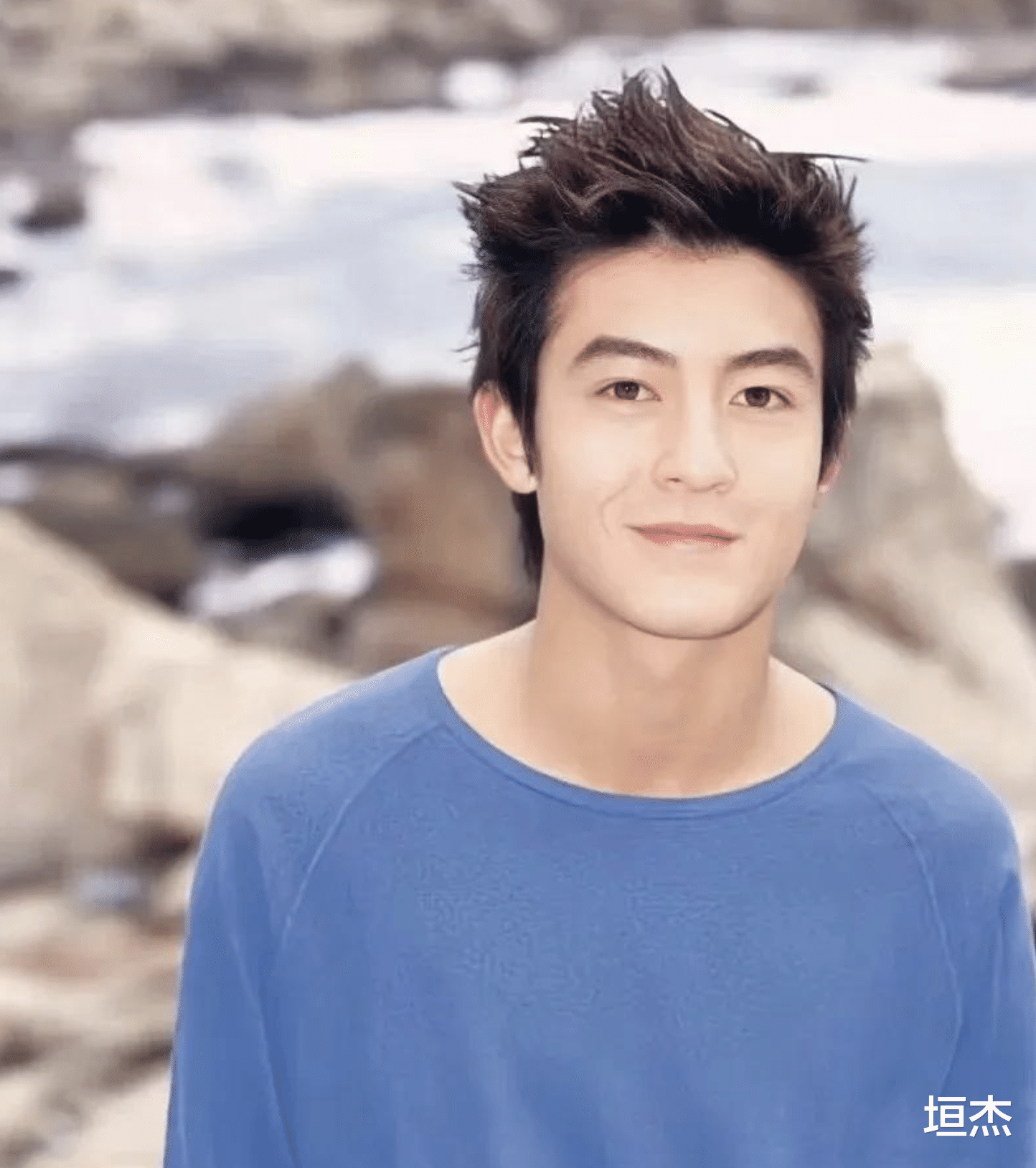 撞脸|8对“撞脸”的明星,一个“洋气”一个“土气”,颜值差距太大了