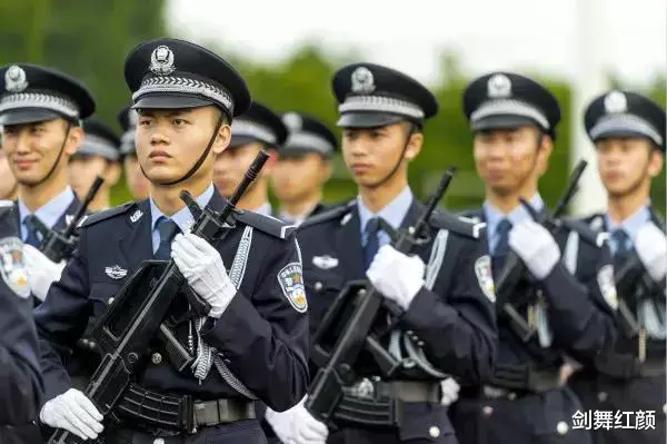 警察|这几个职业不建议过度宣传，很容易引发舆论效应
