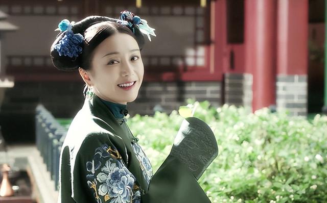 自撕人设的秦岚,把一手烂牌打成王炸