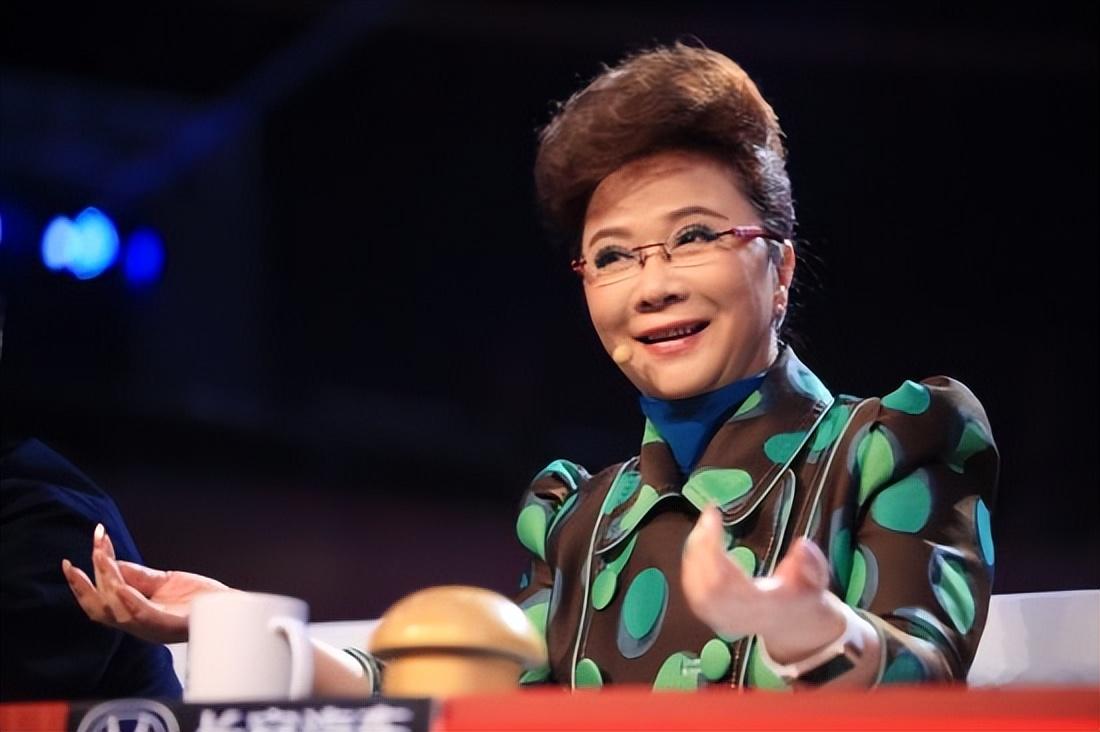 原来他就是蔡明儿子!隐瞒38年不公开,是蔡明的骄傲更是最大心病