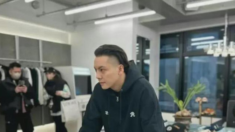 陈伟霆换了新发型，留背头的他突然发现不帅了，颜值下降