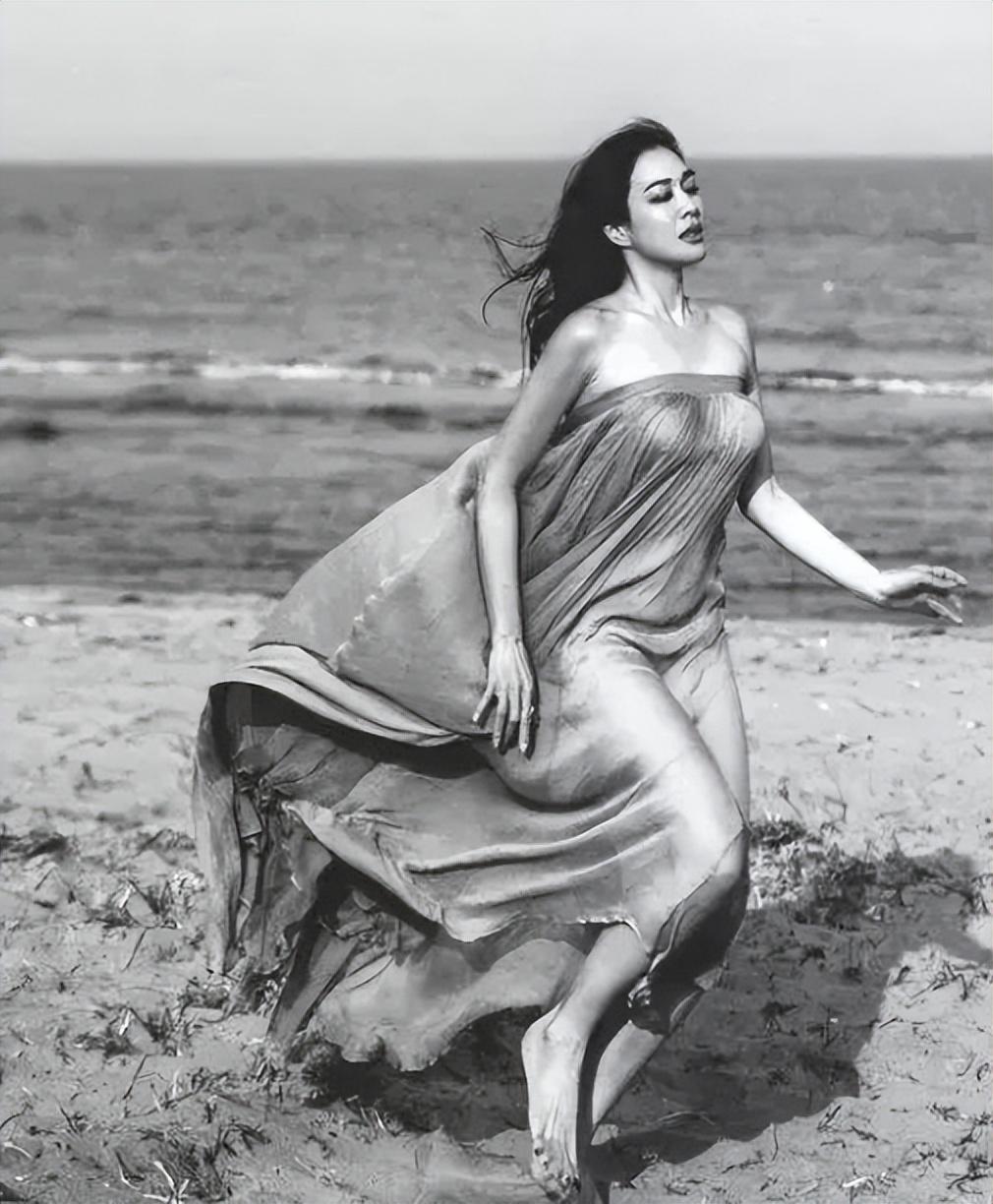 钟丽缇|“三级艳星”钟丽缇:出演风月片曾红遍亚洲,今52岁疯狂拼四胎