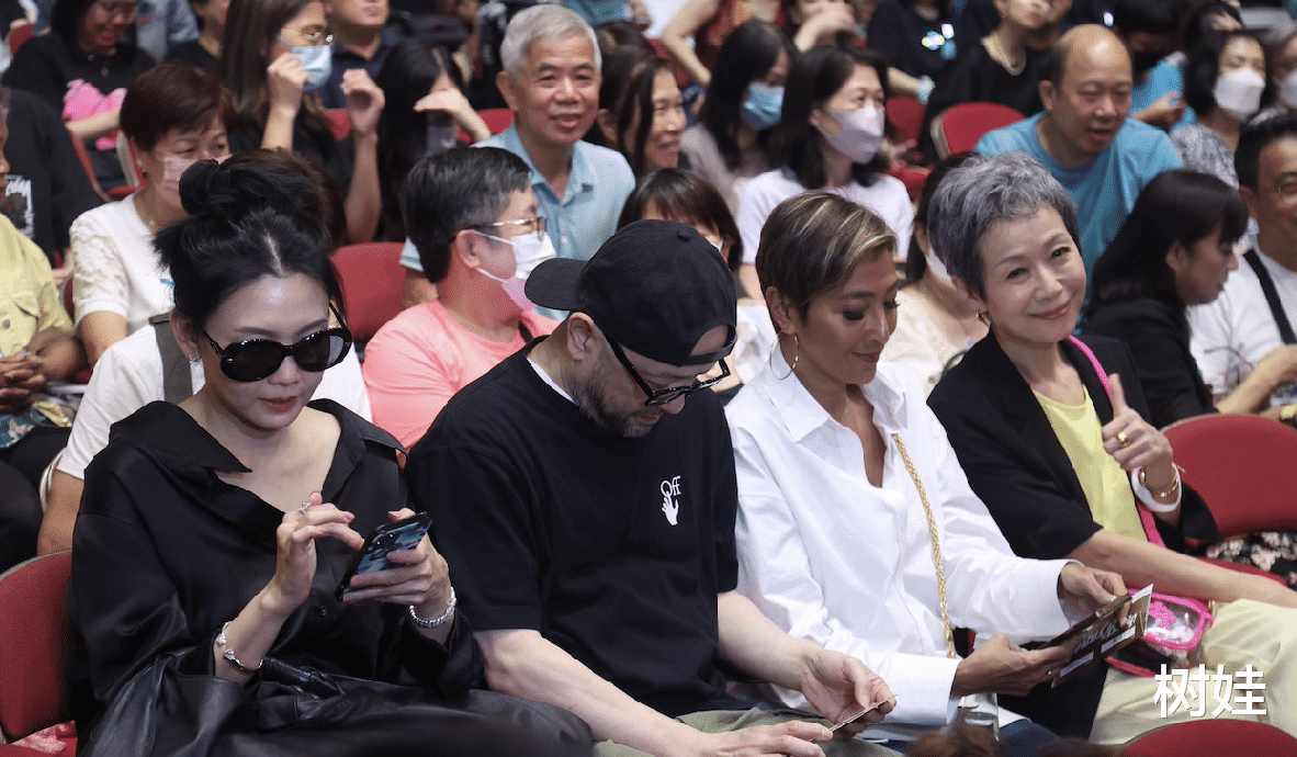 温拿乐队举办告别演唱会,钟镇涛19岁女儿做嘉宾,邱淑贞夫妇捧场