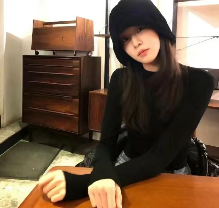 因为脸上的斑点而感到不自信?想拥有光滑无瑕的肌肤?诗语诗娜