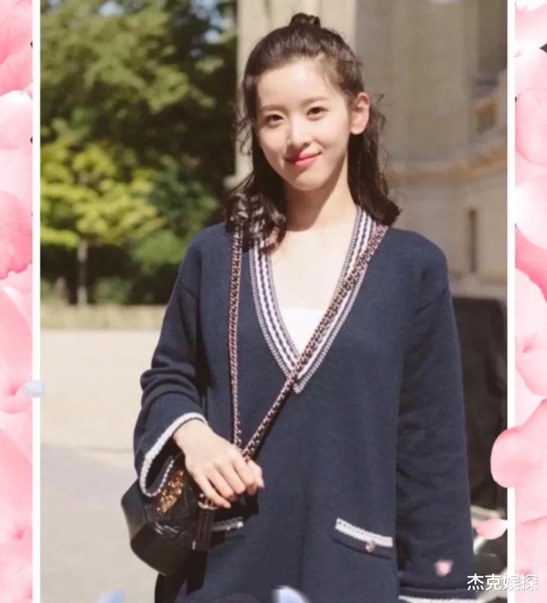 章泽天|29岁章泽天去巴黎看秀，刚生完二胎出月子，肚子微凸身材未恢复