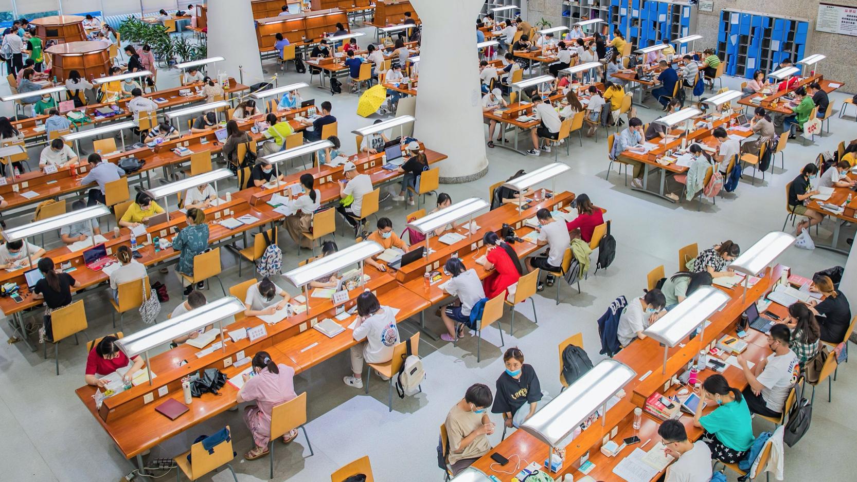 大学里比较“鸡肋”的5个专业，女生报考人数较多，不建议专科生报考