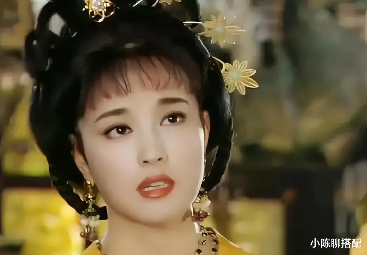 71岁刘晓庆再演少女,底下全是恶评:和自然老去的女星比差距太大