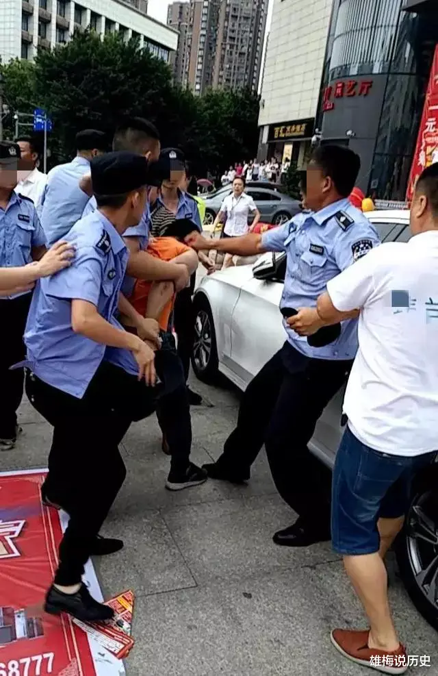 辅警|两路大军,谁会成为编外清退的重点?