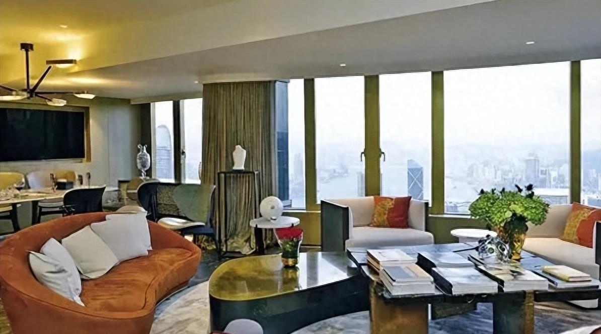 8岁关之琳自爆私生活:无性无爱,独守1.5亿豪宅,叛逆了一辈子