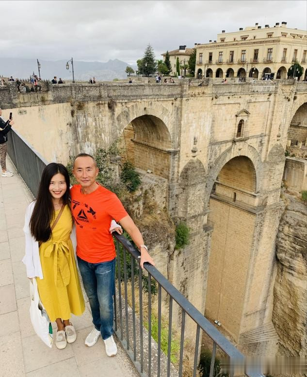 创业|我20年前年薪百万，10年前财富自由，不要孩子，带媳妇移居西班牙